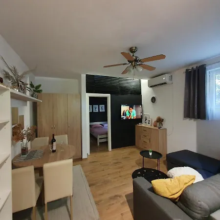Niko Apartment