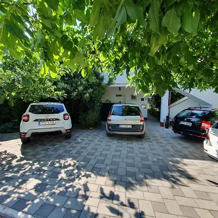 Apartment Niko Biograd Na Moru