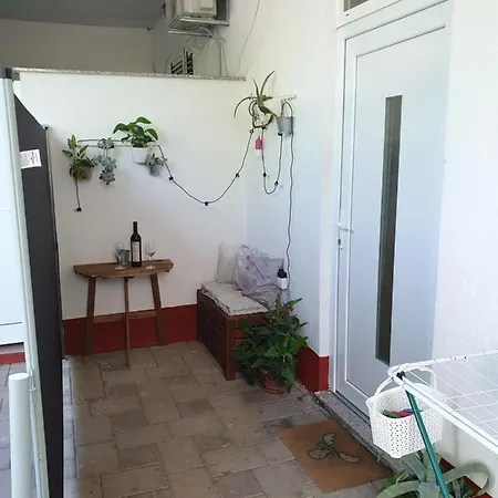 Niko Apartment *